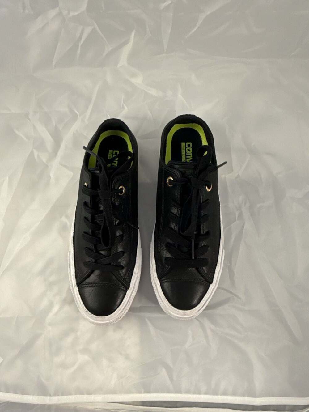 Converse Size 7.5 Women